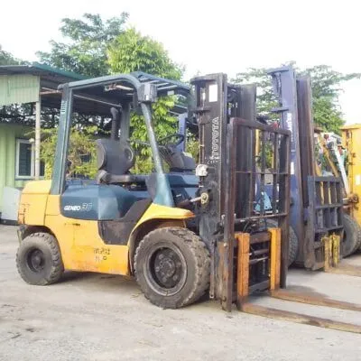 Sản phẩm Xe nang may dau 3 tan nhan hieu Toyota model 7FD30 400x400 — Xe Nâng Vlift Việt Nam - Công Ty TNHH Xe Nâng Vlift Việt Nam — MST 0109974025