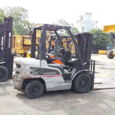 Sản phẩm Xe nâng Nissan 2.5 tấn Y1F2 chui container dịch giá đã qua sử dụng 400x400 — Xe Nâng Vlift Việt Nam - Công Ty TNHH Xe Nâng Vlift Việt Nam — MST 0109974025