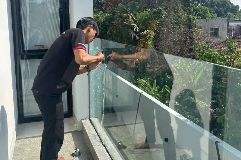Sản phẩm phim an toan kinh safety film hgf — Phim Cách Nhiệt Hoàng Gia - Công Ty TNHH Phim Cách Nhiệt Hoàng Gia — MST 0109983284