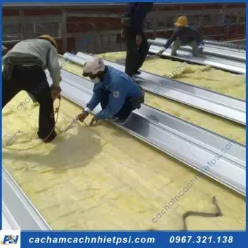 Sản phẩm thi cong bong thuy tinh cach nhiet 510x341 1 e1682318123480.jpg — Công Ty TNHH Đầu Tư Và Thương Mại PSI Viêt Nam — MST 0110031265