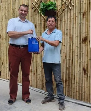 Sản phẩm Mr Robert — Công Ty TNHH Kiến Trúc Xây Dựng Và Nội Thất Ngọc Dương — MST 0110059870