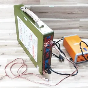 Sản phẩm 12v 200ah pin 300x300 — Công Ty TNHH Thương Mại Đầu Tư Tây Hà — MST 0110101297