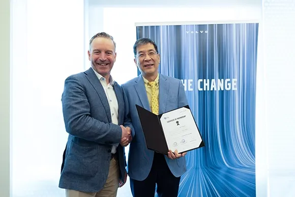 Sản phẩm Signed Volvo Trucks 3 1536x1024 1 — Công ty Cổ phần T&C Trucks — MST 0110116409