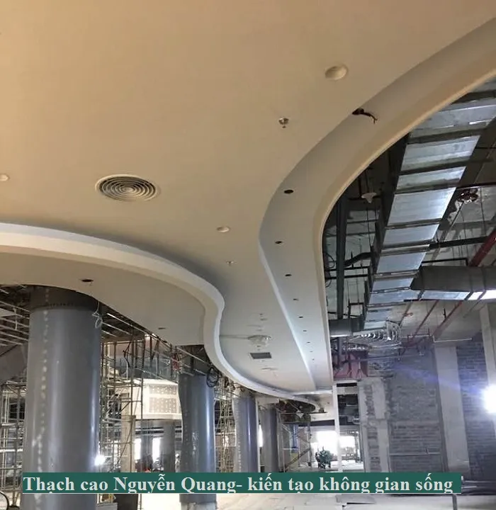 Sản phẩm CUA HANG — Công Ty TNHH Xây Dựng Và Nội Thất Nguyễn Quang — MST 0110153256