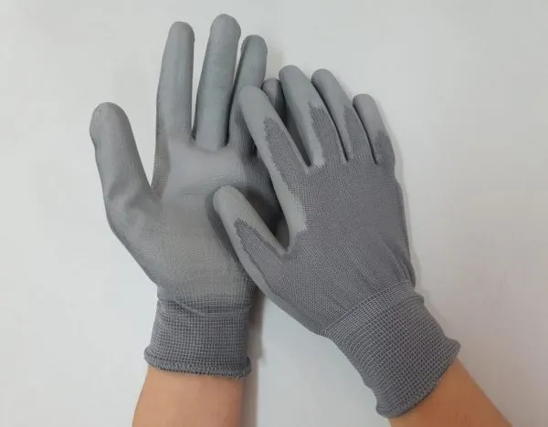 Sản phẩm Gang tay phu ban xam 600x468 — Cơ Khí Chính Xác IMI Tech Việt Nam - Công Ty TNHH IMI Tech Việt Nam — MST 0110278826