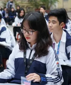 Sản phẩm ao khoac dong phuc hoc sinh cap 3 b5 247x296 — Công Ty TNHH Sản Xuất Và Thương Mại 3H Việt Nam — MST 0110283382