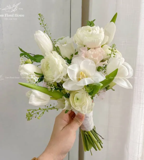 Sản phẩm bo hoa cuoi co dau cam tay Ha Noi 73 555x615 — Công Ty Cổ Phần Dịch Vụ và Sáng Tạo Hương Mùa Hè — MST 0110372032