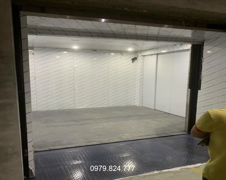 Sản phẩm thang may tai hang 2000kg 1 — Cơ khí Phú Mỹ - Công Ty TNHH Sản Xuất Thiết Bị Cơ Khí Phú Mỹ — MST 0110377827