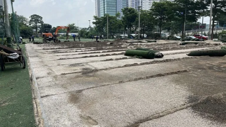 Sản phẩm Doi thi cong dang cuon boc lop co cu khoi mat san cuon co duoc xep gon gang 768x432 — Công Ty TNHH Sản Xuất Và Thương Mại Dịch Vụ Khánh Phát — MST 0110379711