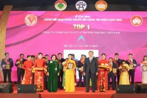 Sản phẩm ao mua sky dat top 1 hang viet nam duoc nguoi tieu dung yeu thich 2026 300x200 — áo Mưa Sky Việt Nam - Công Ty TNHH Sản Xuất Và Thương Mại Sky Việt Nam — MST 0110427517