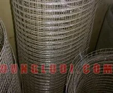 Sản phẩm luoi thep han o vuong 220x181 — Công Ty TNHH SX Và TM Lưới Công Nghiệp Minh Trí — MST 0110476024