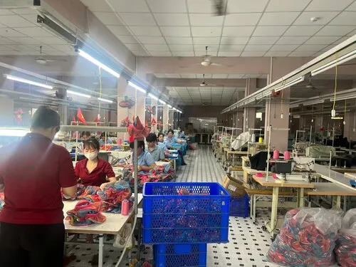 Nhà máy Quần áo Xuất Khẩu Dawning - Công Ty TNHH Thương Mại Dawning #2 — MST 0110500647