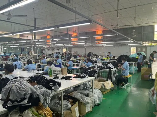 Nhà máy Quần áo Xuất Khẩu Dawning - Công Ty TNHH Thương Mại Dawning #2 — MST 0110500647