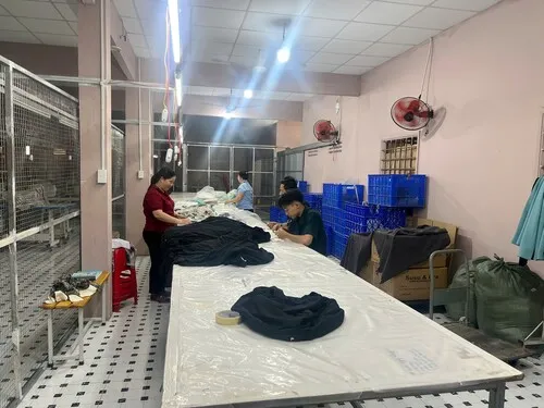 Sản phẩm khu vuc kiem tra dong goi — Quần áo Xuất Khẩu Dawning - Công Ty TNHH Thương Mại Dawning — MST 0110500647