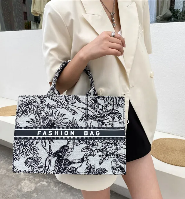 Sản phẩm 31 — Túi Vải Tatsu - Công Ty TNHH May Và Thời Trang Tatsu — MST 0110650000