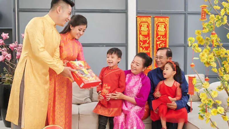 Sản phẩm mung 2 tet nen lam gi de may man thuan loi ca nam 202201071113230937 — Quà tặng KNK Việt Nam- Công Ty Cổ Phần Thương Mại KNK Việt Nam — MST 0110729797