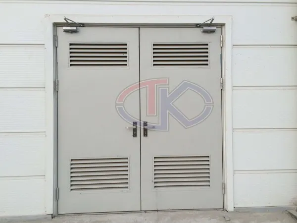 Sản phẩm cua thep chong chay 2 canh1_thumb.JPG — Inox Tùng Khánh - Công Ty Cổ Phần Sản Xuất Và Thương Mại Tùng Khánh — MST 0200383737