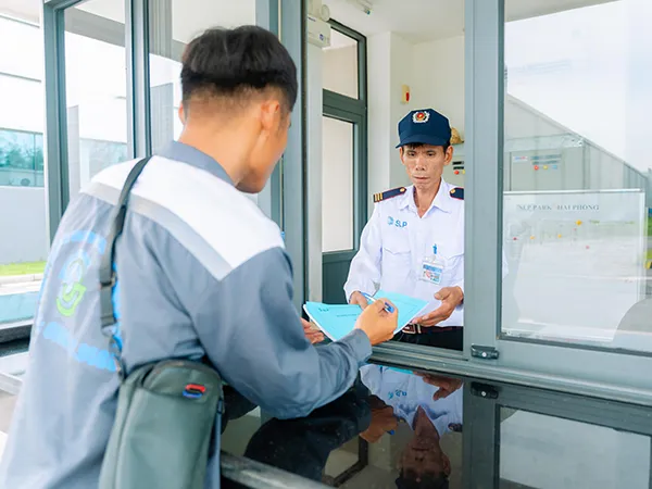 Sản phẩm ap tai vc hang hoa — Dịch Vụ Bảo Vệ Đại Bình - Công Ty Cổ Phần Dịch Vụ Bảo Vệ Đại Bình — MST 0200612842