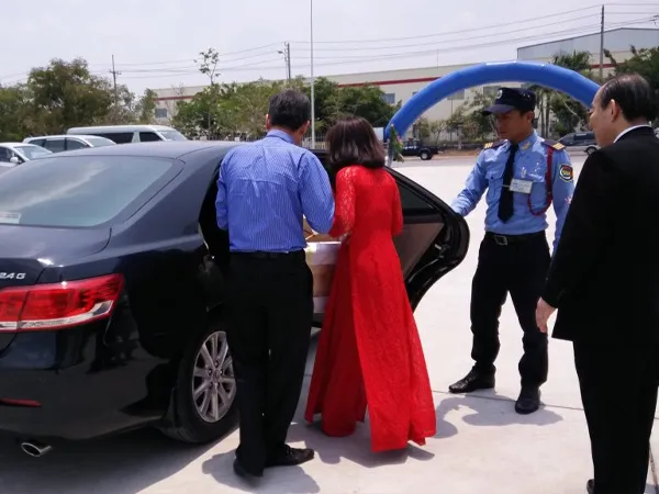 Sản phẩm bv nguoi noi tieng — Dịch Vụ Bảo Vệ Đại Bình - Công Ty Cổ Phần Dịch Vụ Bảo Vệ Đại Bình — MST 0200612842