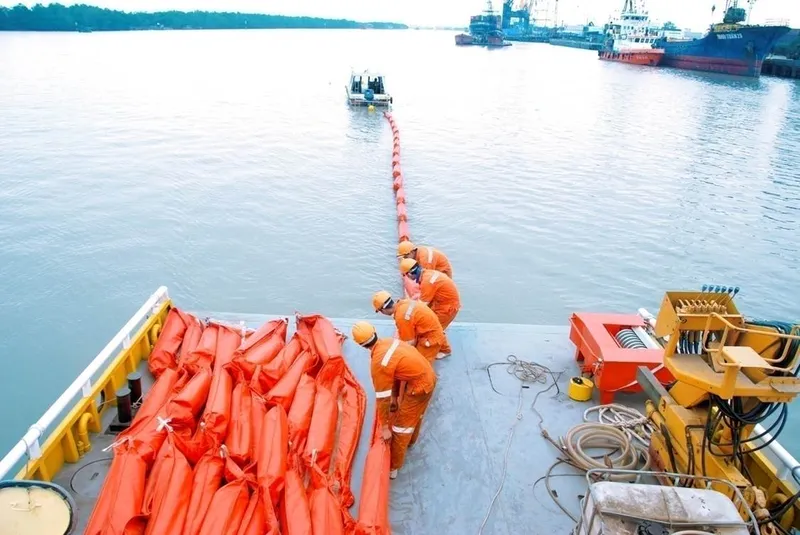 Sản phẩm san xuat thiet bi phao quay dau bao ve moi truong ung pho tran dau — Công Ty CP Tư Vấn Đầu Tư Công Trình Hàng Hải Việt Nam — MST 0200805121