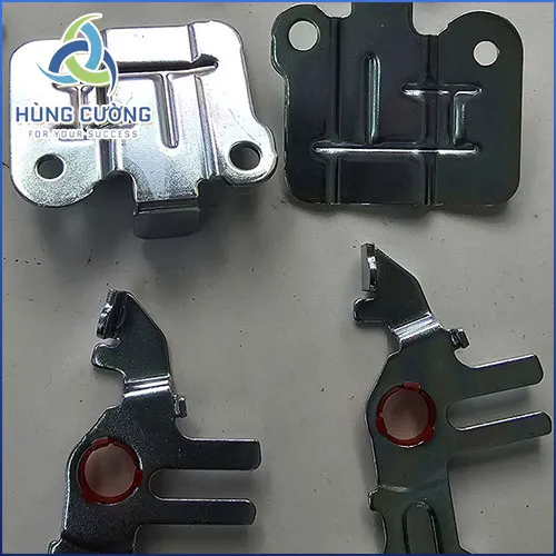Sản phẩm xi ma kem mau ngu sac CR3 — Xi Mạ Hùng Cường - Công Ty TNHH Thương Mại Và Sản Xuất Cơ Khí Hùng Cường — MST 0201292881