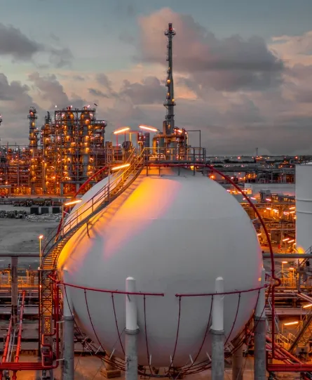 Sản phẩm gas storage sphere tank in petrochemical — Gia Công Cơ Khí Chính Xác Minh Hoàng - Công Ty TNHH Công Nghệ Minh Hoàng — MST 0201741174