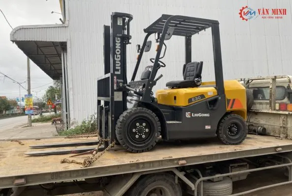 Sản phẩm ban giao xe nang trung quoc tai quang ninh 2 594x400 — Công Ty TNHH Thương Mại Dịch Vụ Máy Công Trình Văn Minh — MST 0201778287