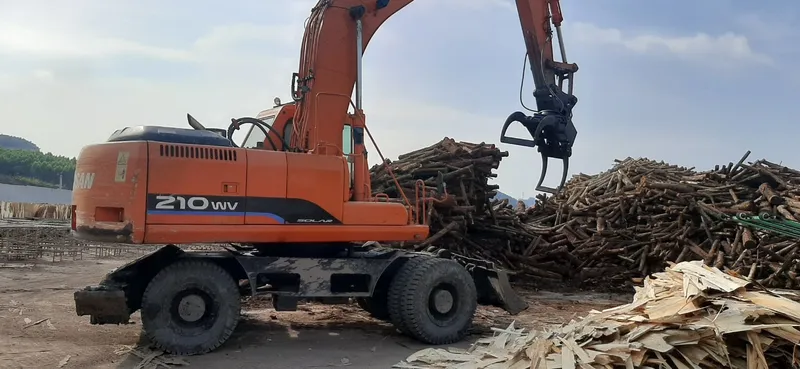 Sản phẩm z4118456487768_a65c7868496bead6a71133f45d492765 1 — Công Ty TNHH Thương Mại Dịch Vụ Máy Công Trình Văn Minh — MST 0201778287
