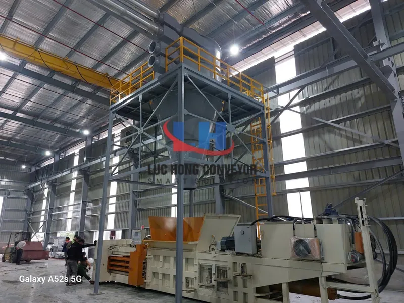 Sản phẩm may ep kien — Công Ty TNHH Thương Mại Và Sản Xuất Thiết Bị Băng Tải Lực Hồng — MST 0201778858