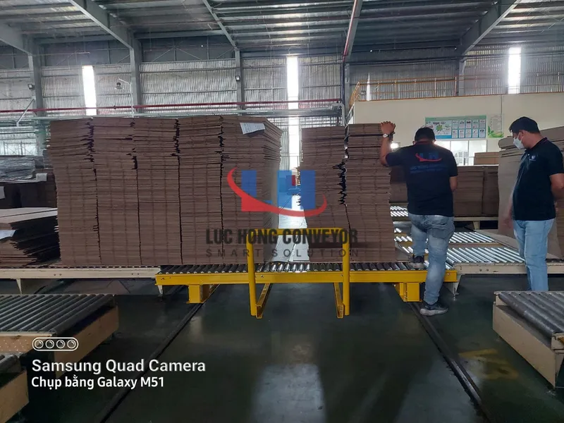 Sản phẩm XE DAY TAY_1 — Công Ty TNHH Thương Mại Và Sản Xuất Thiết Bị Băng Tải Lực Hồng — MST 0201778858