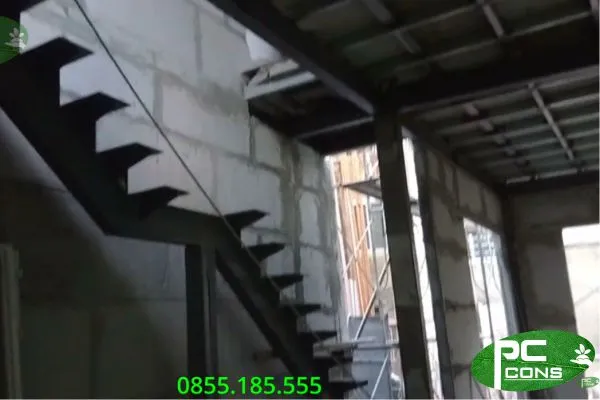 Sản phẩm Ngoi nha 3 tang bang khung thep. Tuong bang gach san bang tam panel be tong khi chung ap — Công Ty TNHH Sản Xuất Thương Mại Phước Chi — MST 0201903019