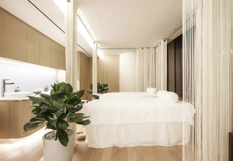 Sản phẩm lotte hotel hanoi — Công Ty TNHH Hồng Phúc Incasa — MST 0202114433