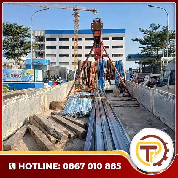 Sản phẩm Thanh tyren va Thep V ma kem — Thiết Bị Công Nghiệp Tân Phát - Công Ty TNHH Phát Triển TM Và DV Tân Phát — MST 0202198183