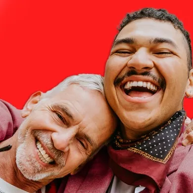 Sản phẩm couple of friends smiling mobile — COLGATE-PALMOLIVE - Công Ty TNHH COLGATE-PALMOLIVE (Việt Nam) — MST 0300546015