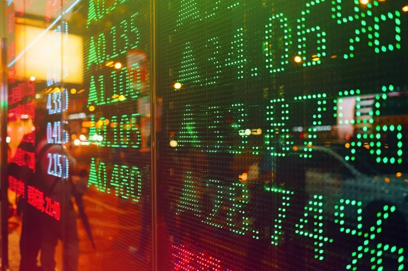Sản phẩm ey vietnam s ipo market bigger deals rising momentum amid global shifts — Công Ty TNHH Ernst & Young Việt Nam — MST 0300811802