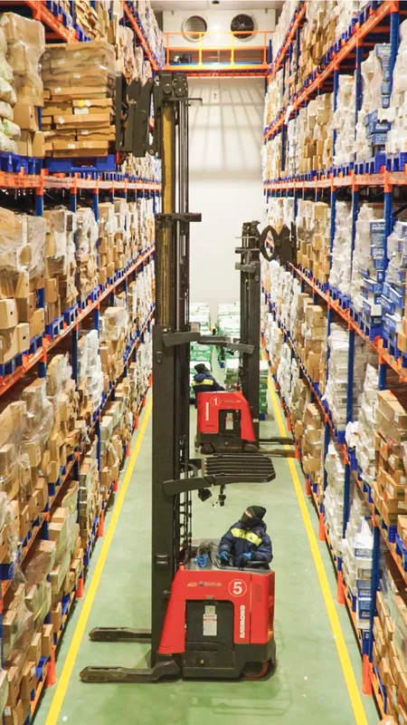 Sản phẩm cho thue kho lanh — Logistics Hoàng Hà - Công Ty CP Quốc Tế Lô-Gi-Stíc Hoàng Hà — MST 0301033626
