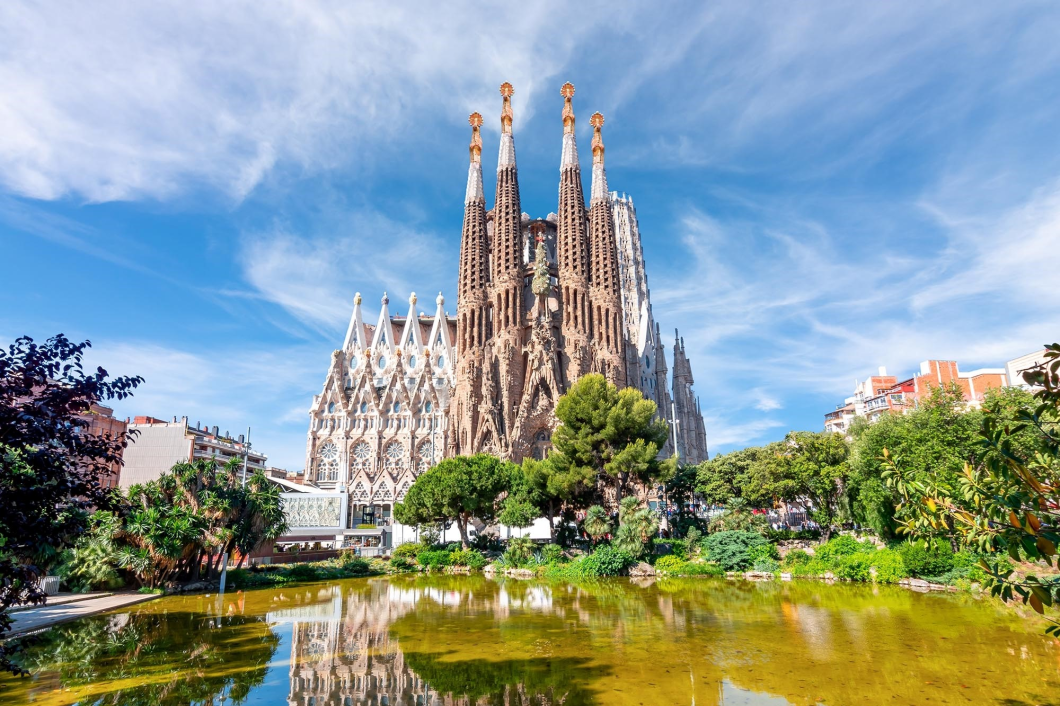 Sản phẩm sagrada familia — Công Ty Cổ Phần Dịch Vụ Du Lịch Bến Thành — MST 0301171827