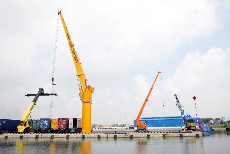 Sản phẩm 1483691472_3 cang thanh phuoc binh duong — Công Ty TNHH Một Thành Viên Xây Dựng Và Thương Mại Hữu Lộc — MST 0301399035