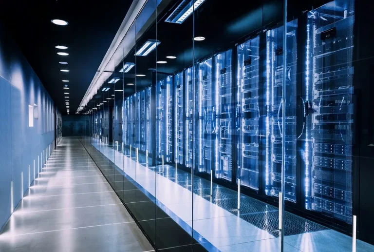 Sản phẩm epub_DATA STACKS SERVERS STORAGE iStock Nikada 1368352775_1080x1080_webp 768x517 — Công Ty CP Kỹ Thuật Điện Toàn Cầu — MST 0301446863