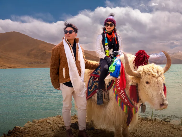 Sản phẩm tour tay tang — Công Ty Cổ Phần Xây Dựng Thương Mại Du Lịch Hồng Ngọc Hà — MST 0301479499
