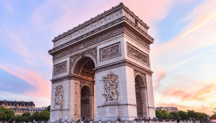 Sản phẩm Khải hoàn môn Arc De Triomphe 1 — Công Ty Cổ Phần Xây Dựng Thương Mại Du Lịch Hồng Ngọc Hà — MST 0301479499