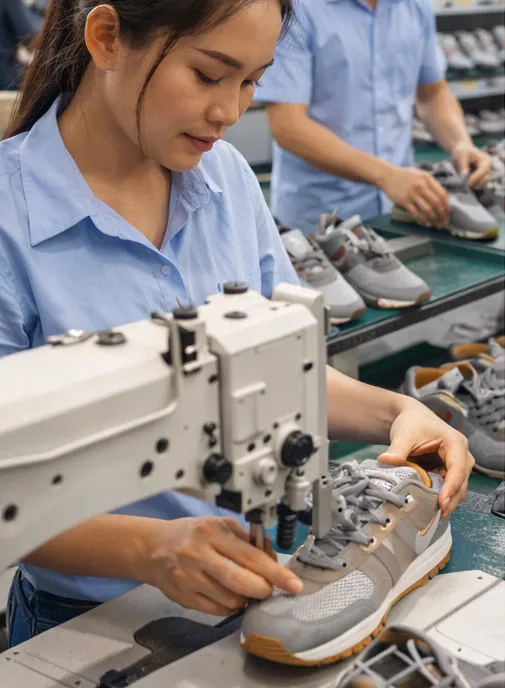 Sản phẩm sampling footwear manufacturing — Hội Chợ Vietbuild - Công Ty Cổ Phần Tổ Chức Triển Lãm Quốc Tế Xây Dựng Vietbuild — MST 0301972802