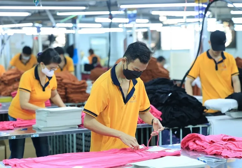 Sản phẩm moi truong lam viec may mac — May Trường Dương - Công Ty TNHH Sản Xuất Thương Mại Dịch Vụ Trường Dương — MST 0302043289
