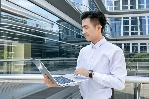 Sản phẩm pngtree business afternoon business male office hand with laptop computer photography map image_818149 — ốc Vít Bulong Đài Việt - Công Ty TNHH Sản Xuất Thương Mại Đài Việt — MST 0302397746