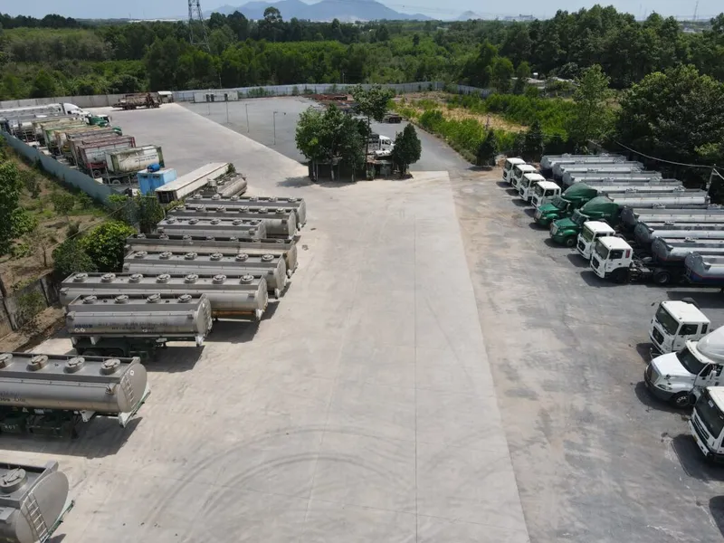 Sản phẩm Bai xe van tai 1024x768 — Công Ty TNHH Thương Mại Vận Tải Quốc Huy — MST 0302470298