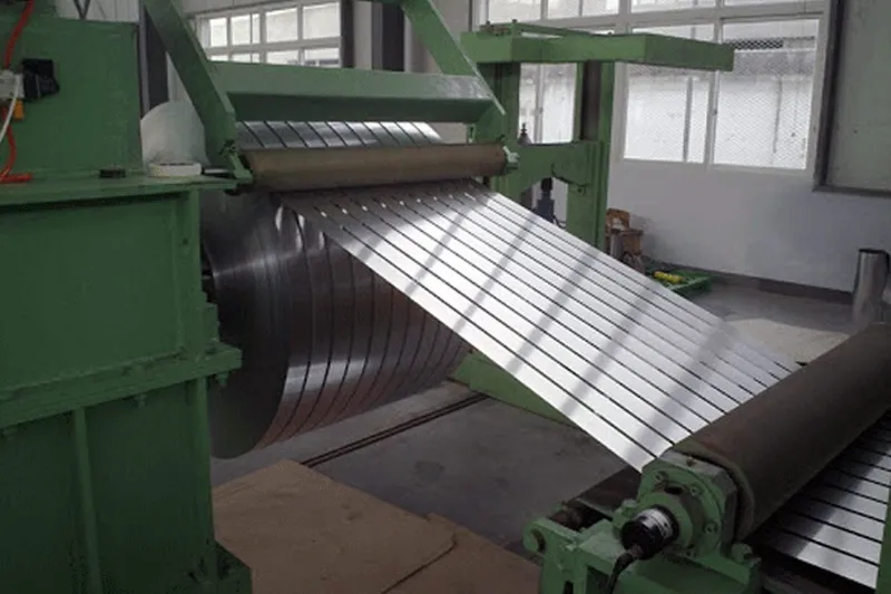 Sản phẩm thep xe cuon04 — Công Ty TNHH Sắt Thép Ngọc Biển — MST 0302495165