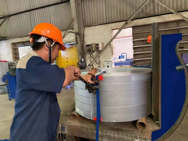 Sản phẩm xe cuon dong goi 800x600 — Công Ty TNHH Sắt Thép Ngọc Biển — MST 0302495165