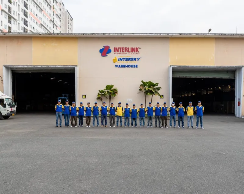 Sản phẩm YL1D2197 scaled e1764560382672 1024x816 — Giao Nhận Hàng Hóa Interlink - Công Ty Cổ Phần Interlink — MST 0302552166