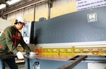Sản phẩm (370x240)_crop_haco_hsl_hydraulic_guillotine_shears_3006_12 — Thiết bị Nhật Cường - Công Ty TNHH DV TM Nhật Cường — MST 0302560181
