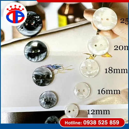 Sản phẩm khuy nut ao (11) — Dây Treo Nhãn Mác Thiên Phước - Công Ty TNHH Thương Mại-Dịch Vụ Và Tư Vấn Đầu Tư
Thiên Phước — MST 0302576022